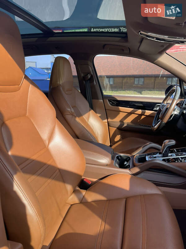 Позашляховик / Кросовер Porsche Cayenne 2020 в Києві