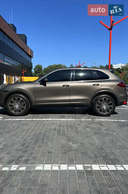 Porsche Cayenne 2012