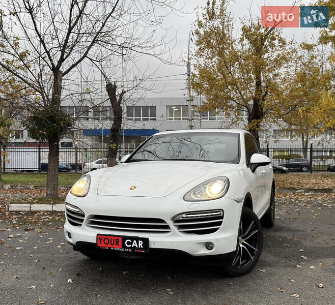 Внедорожник / Кроссовер Porsche Cayenne 2014 в Киеве