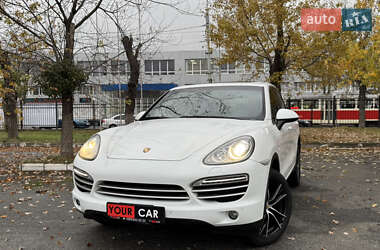 Внедорожник / Кроссовер Porsche Cayenne 2014 в Киеве