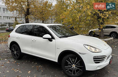 Внедорожник / Кроссовер Porsche Cayenne 2014 в Киеве