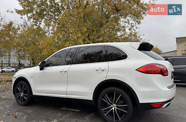 Внедорожник / Кроссовер Porsche Cayenne 2014 в Киеве