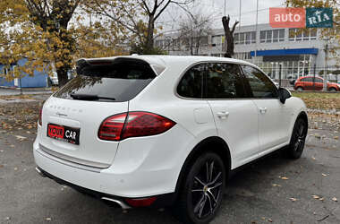 Внедорожник / Кроссовер Porsche Cayenne 2014 в Киеве