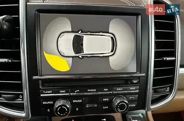 Porsche Cayenne 2011