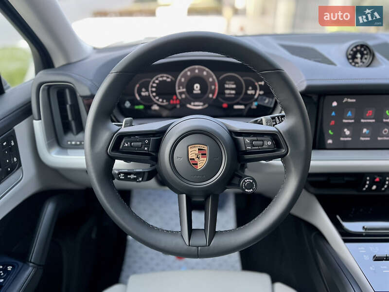 Внедорожник / Кроссовер Porsche Cayenne 2024 в Одессе