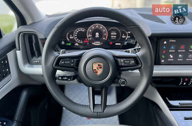 Внедорожник / Кроссовер Porsche Cayenne 2024 в 