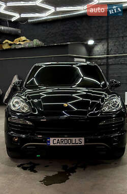 Внедорожник / Кроссовер Porsche Cayenne 2011 в Киеве