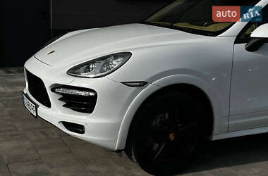 Внедорожник / Кроссовер Porsche Cayenne 2014 в 