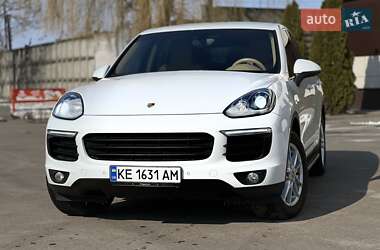 Позашляховик / Кросовер Porsche Cayenne 2016 в Дніпрі