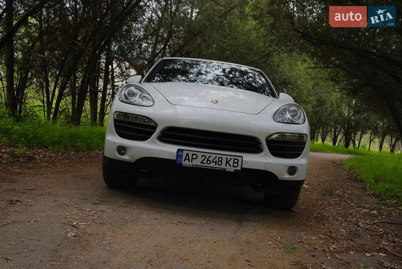 Внедорожник / Кроссовер Porsche Cayenne 2013 в Запорожье