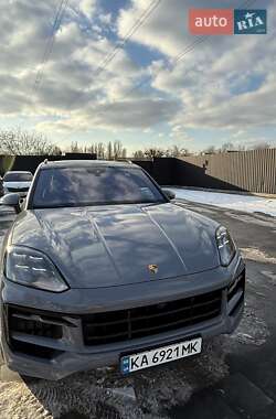 Внедорожник / Кроссовер Porsche Cayenne 2023 в 