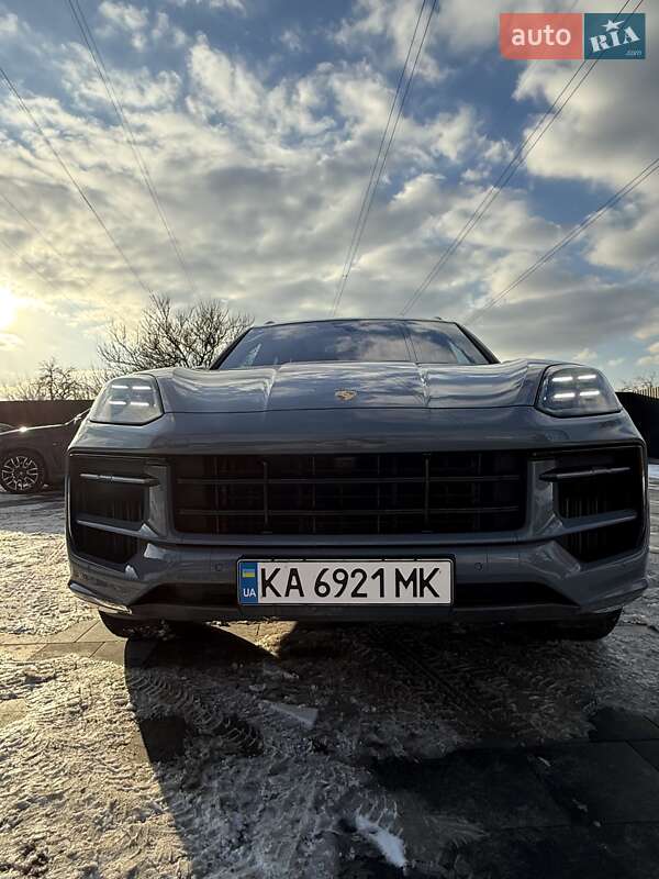 Внедорожник / Кроссовер Porsche Cayenne 2023 в Киеве