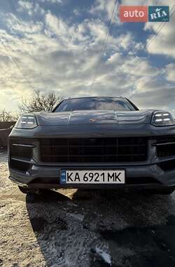 Внедорожник / Кроссовер Porsche Cayenne 2023 в 