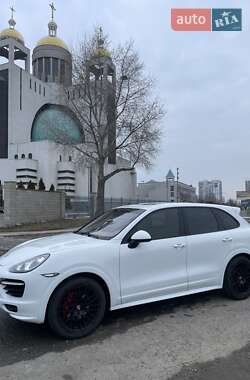Внедорожник / Кроссовер Porsche Cayenne 2012 в 
