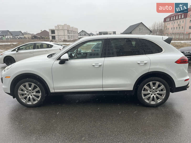 Внедорожник / Кроссовер Porsche Cayenne 2014 в Киеве