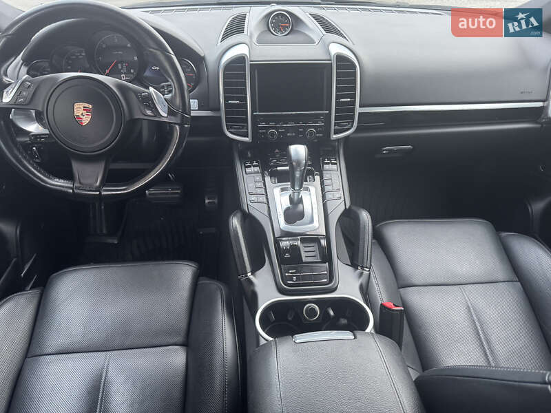 Внедорожник / Кроссовер Porsche Cayenne 2014 в Хмельницком