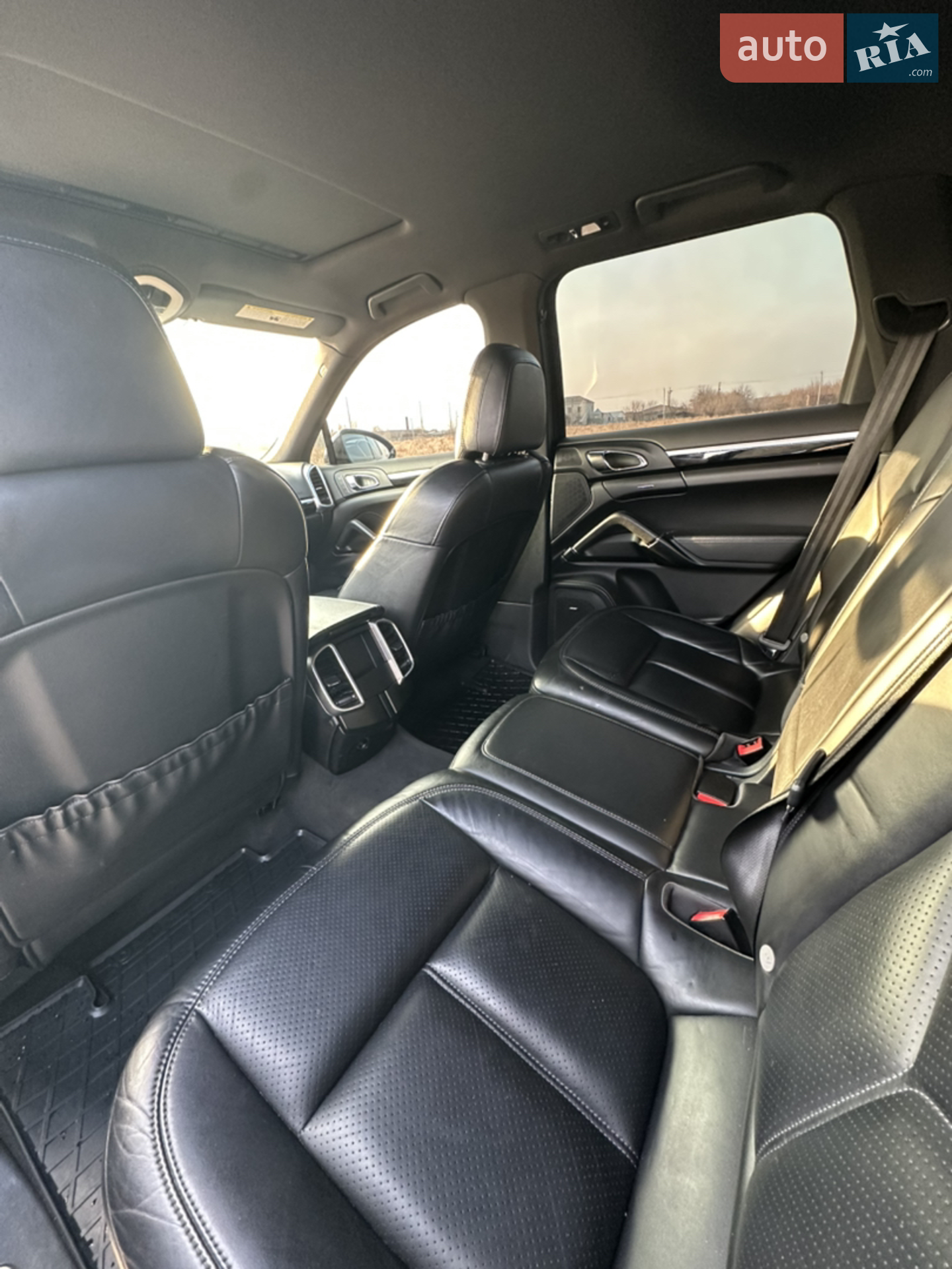 2015 Porsche Cayenne - мініатюра 14
