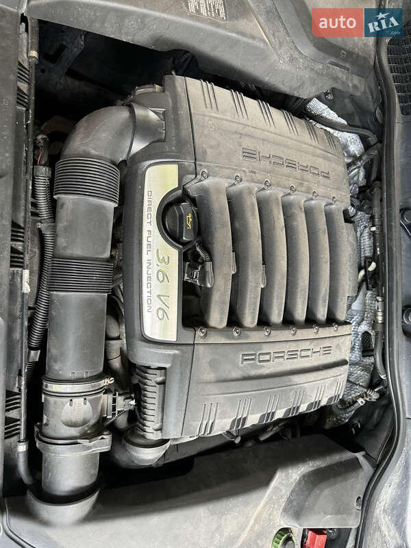 Позашляховик / Кросовер Porsche Cayenne 2012 в Тернополі