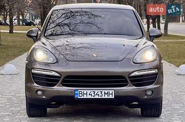 Позашляховик / Кросовер Porsche Cayenne 2011 в 