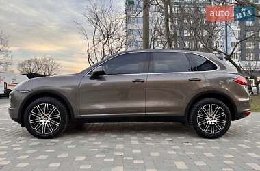 Позашляховик / Кросовер Porsche Cayenne 2011 в 
