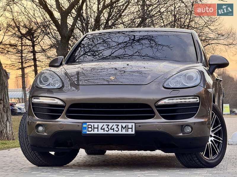 Позашляховик / Кросовер Porsche Cayenne 2011 в Одесі