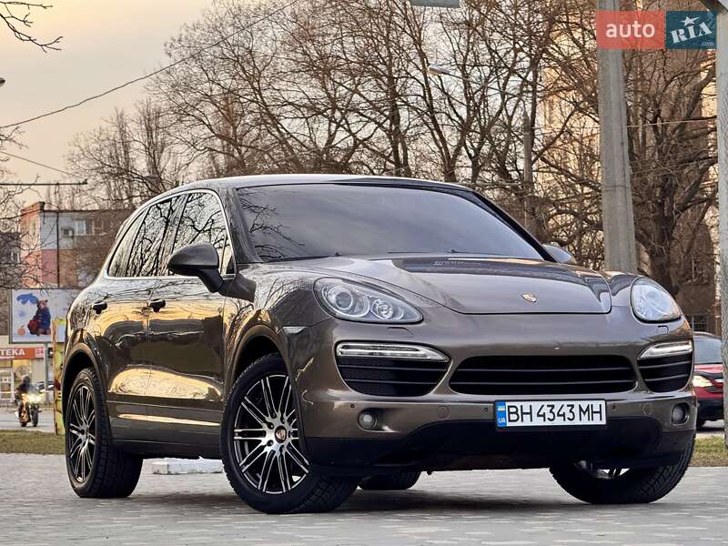 Позашляховик / Кросовер Porsche Cayenne 2011 в Одесі