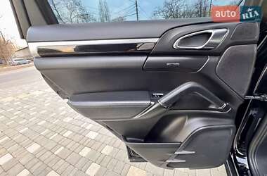 Позашляховик / Кросовер Porsche Cayenne 2010 в 