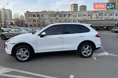 Внедорожник / Кроссовер Porsche Cayenne 2013 в 