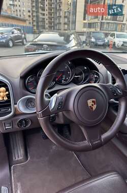 Внедорожник / Кроссовер Porsche Cayenne 2013 в 