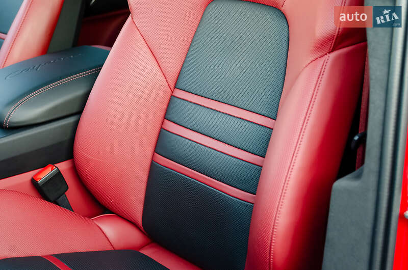 Внедорожник / Кроссовер Porsche Cayenne 2020 в Киеве