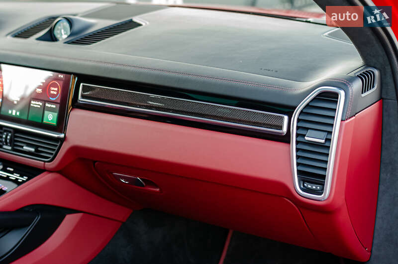 Внедорожник / Кроссовер Porsche Cayenne 2020 в Киеве