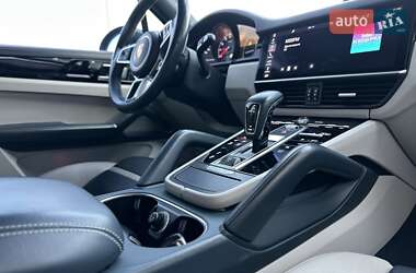 Позашляховик / Кросовер Porsche Cayenne 2019 в 
