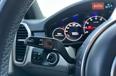 Позашляховик / Кросовер Porsche Cayenne 2019 в 