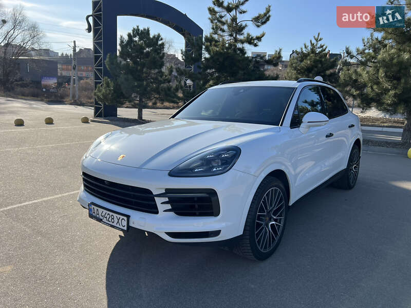 Внедорожник / Кроссовер Porsche Cayenne 2019 в Киеве