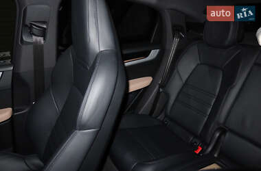Позашляховик / Кросовер Porsche Cayenne 2023 в 