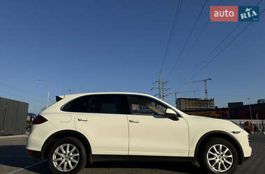 Внедорожник / Кроссовер Porsche Cayenne 2010 в 