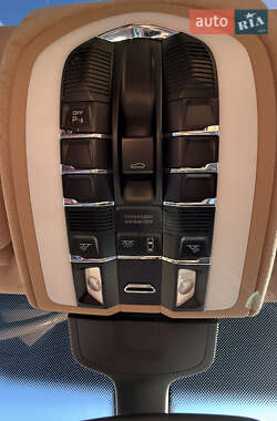 Внедорожник / Кроссовер Porsche Cayenne 2010 в 