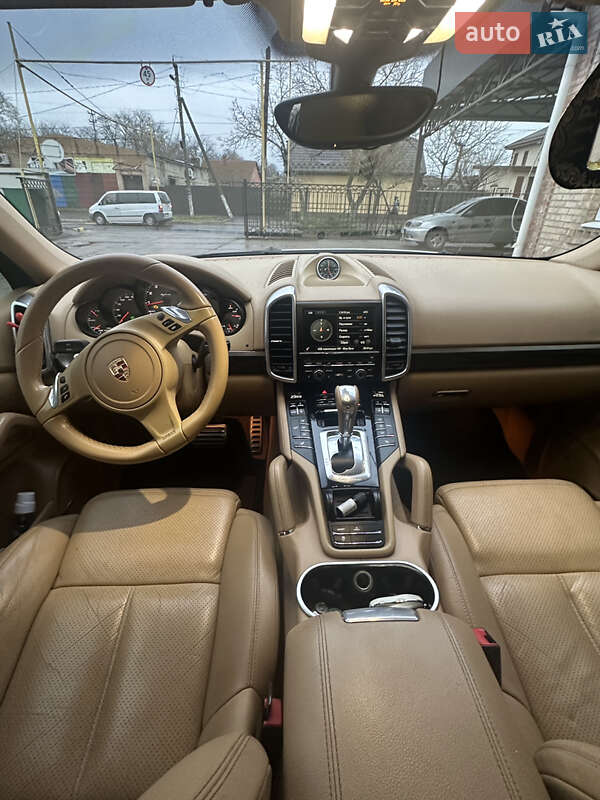 Позашляховик / Кросовер Porsche Cayenne 2014 в Ізмаїлі