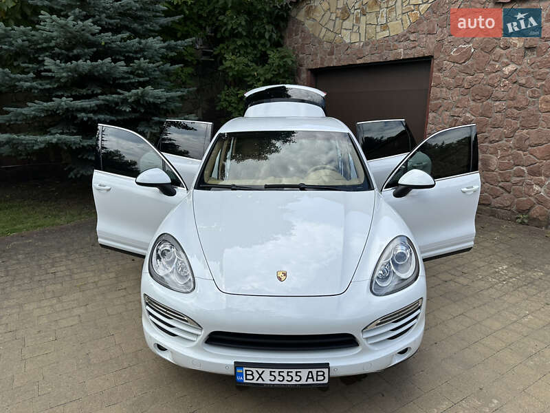 Позашляховик / Кросовер Porsche Cayenne 2013 в Одесі