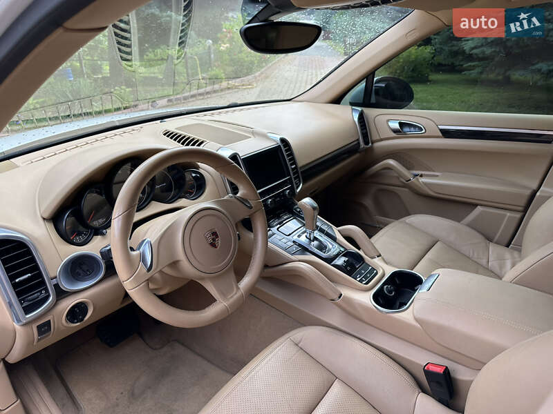 Позашляховик / Кросовер Porsche Cayenne 2013 в Одесі