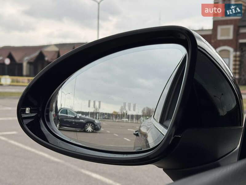 Внедорожник / Кроссовер Porsche Cayenne 2016 в Киеве