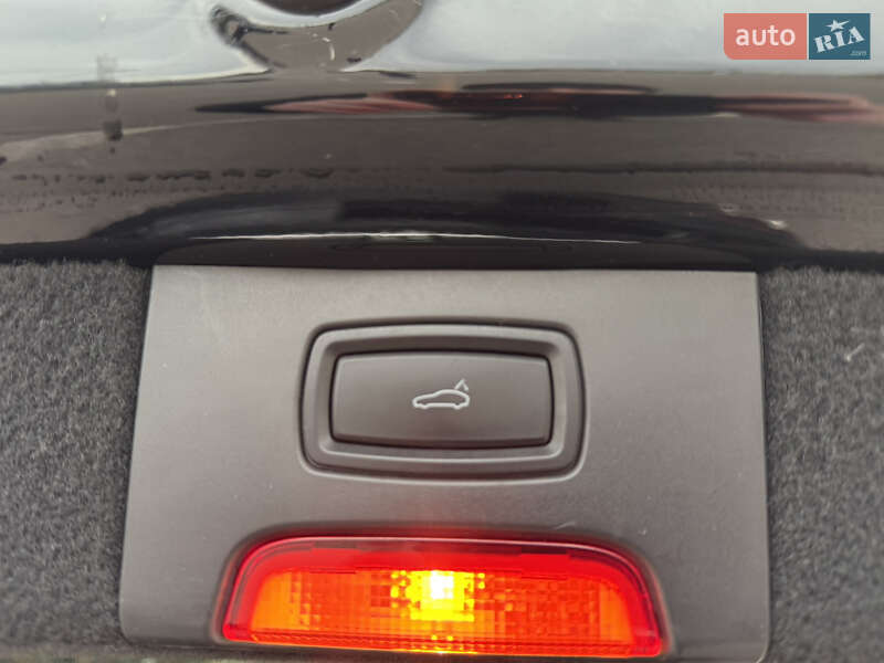 Внедорожник / Кроссовер Porsche Cayenne 2016 в Киеве