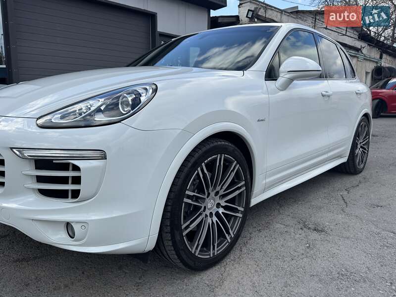 Porsche Cayenne 2015