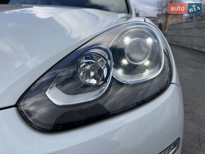 Позашляховик / Кросовер Porsche Cayenne 2015 в Тернополі