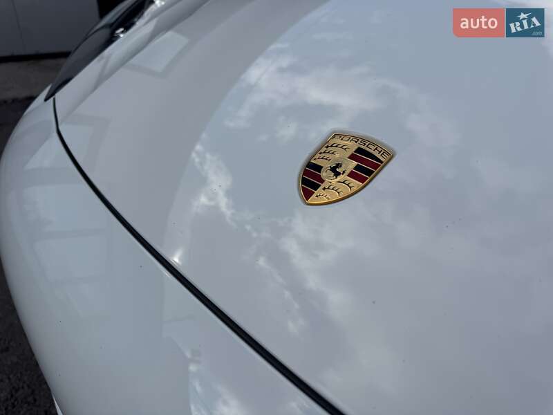 Позашляховик / Кросовер Porsche Cayenne 2015 в Тернополі