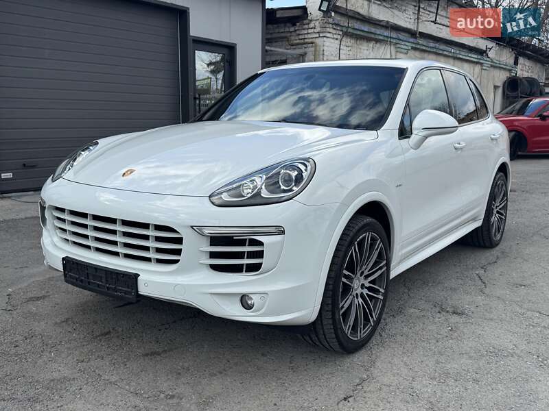 Позашляховик / Кросовер Porsche Cayenne 2015 в Тернополі