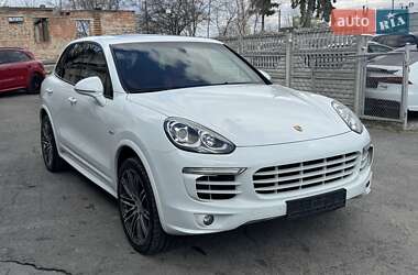 Внедорожник / Кроссовер Porsche Cayenne 2015 в 