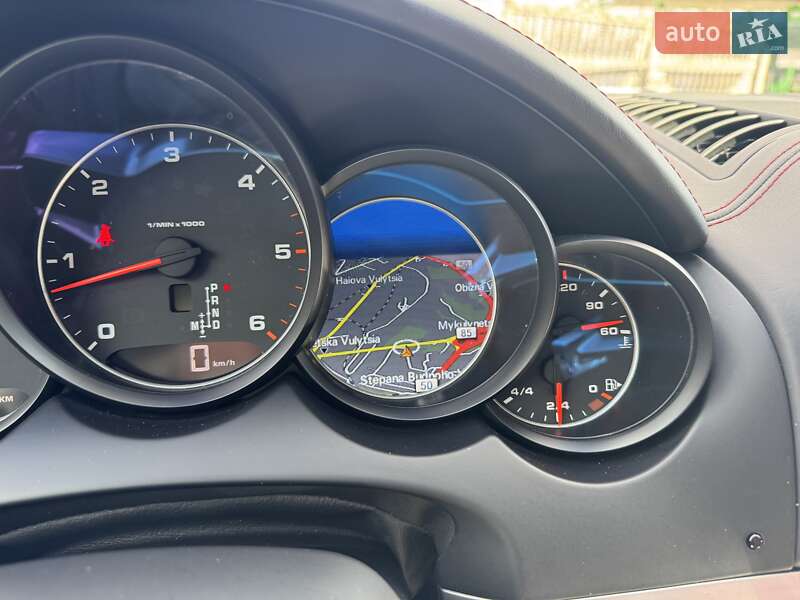 Позашляховик / Кросовер Porsche Cayenne 2015 в Тернополі