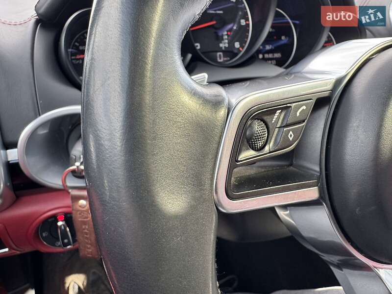 Позашляховик / Кросовер Porsche Cayenne 2015 в Тернополі