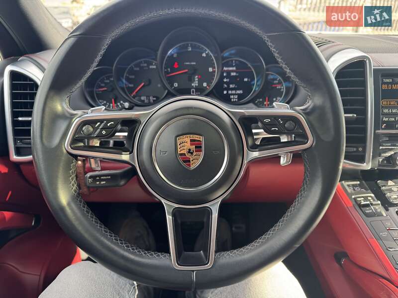 Позашляховик / Кросовер Porsche Cayenne 2015 в Тернополі